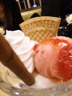 �������[